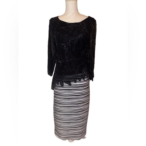 Hot Gal Brand Ladies Vintage Pencil Skirt in BLK/WHT Stripes in Size LARGE - Picture 3 of 5